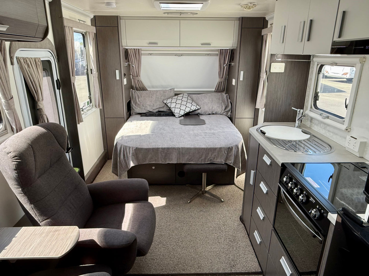 2019 Jayco Journey Island Bed n/a