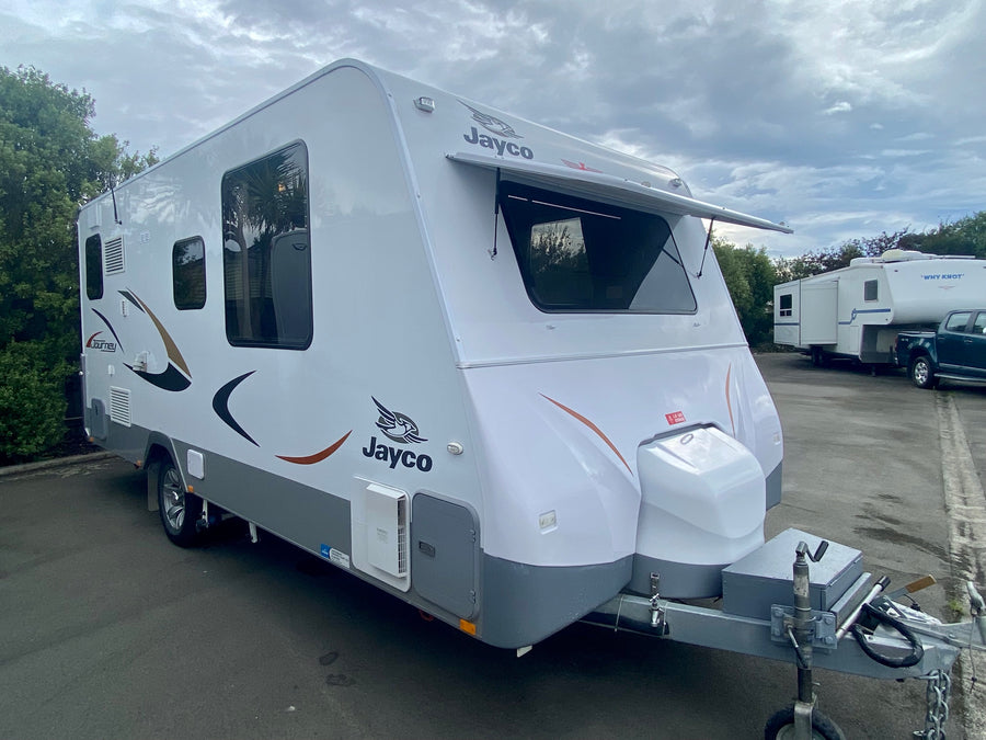 2019 Jayco Journey with Island Bed