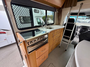 2010 United Alpha 4 4-berth Mercedes Benz