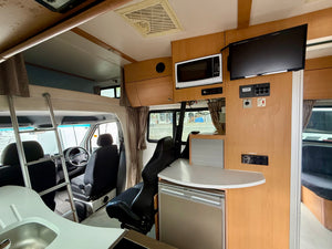 2010 United Alpha 4 4-berth Mercedes Benz