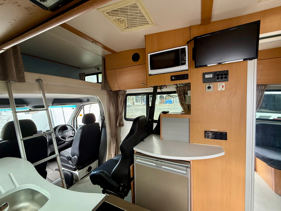 2010 United Alpha 4 4-berth Mercedes Benz