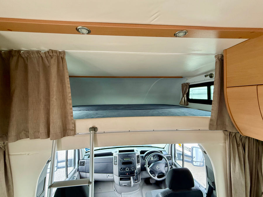 2010 United Alpha 4 4-berth Mercedes Benz