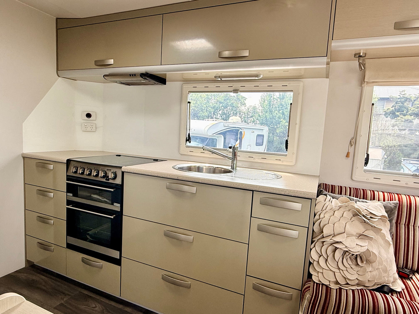 2014 Traillite Coromandel Mitsubishi Fuso Canter 4 berth