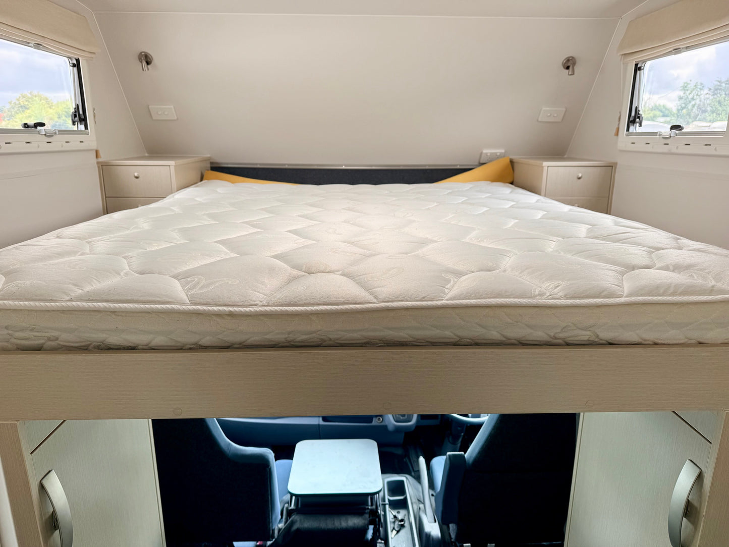 2014 Traillite Coromandel Mitsubishi Fuso Canter 4 berth