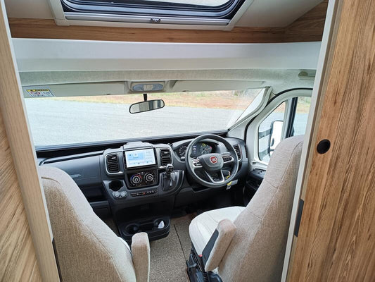 Pilote P696U Rear Lounge model Fiat Ducato